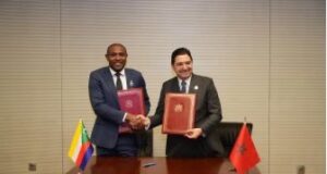 Maroc-Comores : Signature d’un accord d’exemption de visas pour les détenteurs de passeports diplomatiques et de service