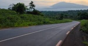 Le Cameroun bénéficie d’un prêt de plus de 300 millions d’euros de la BAD pour désenclaver l’Est du pays et renforcer la connectivité transfrontalière